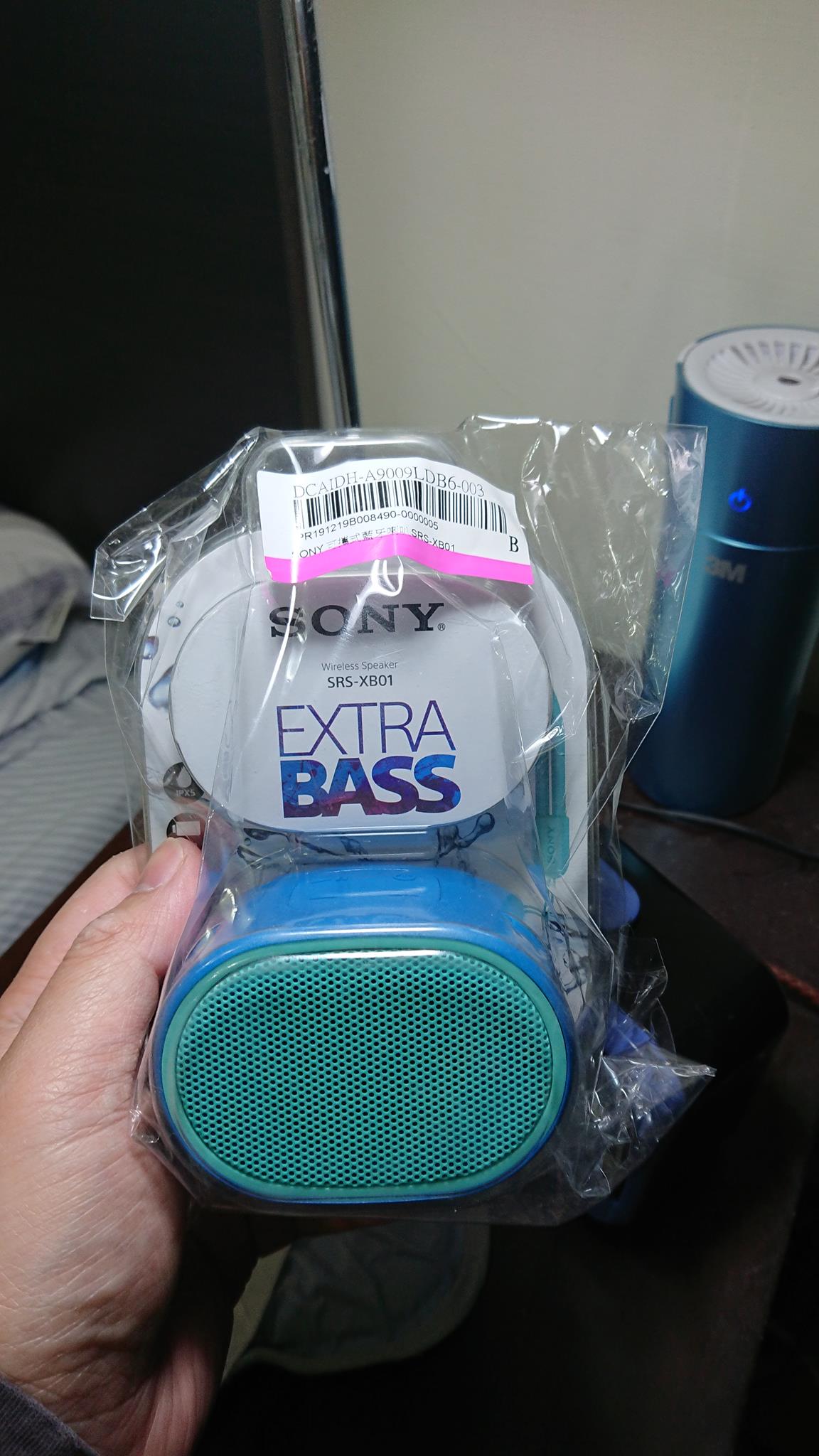開箱】 SONY可攜式藍牙喇叭-音質不錯/小而巧的索尼小喇叭SRS-XB01 - 台灣貪吃胖的玩樂故事