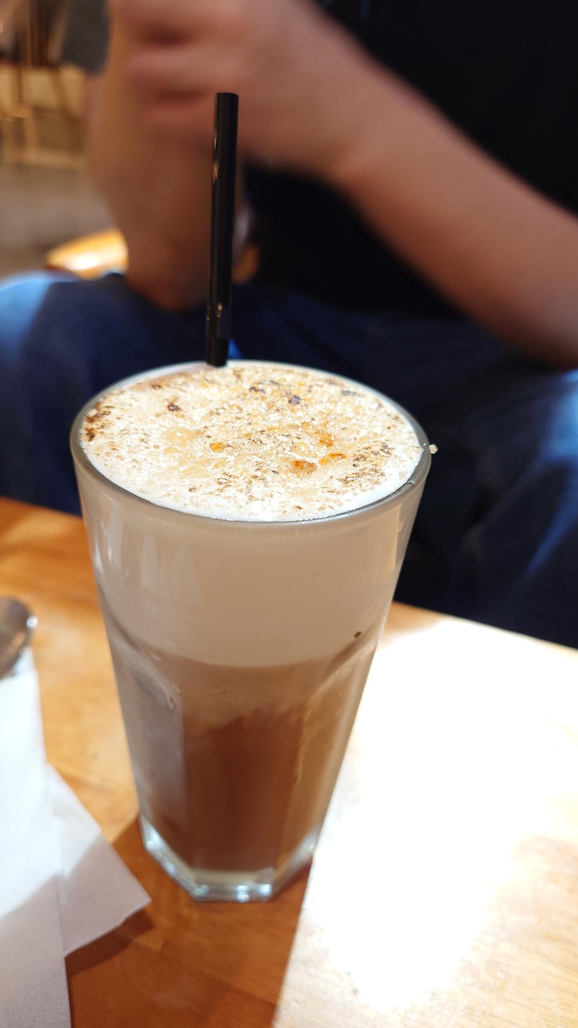 Arthere Café 上樓看看咖啡經典鮮奶茶