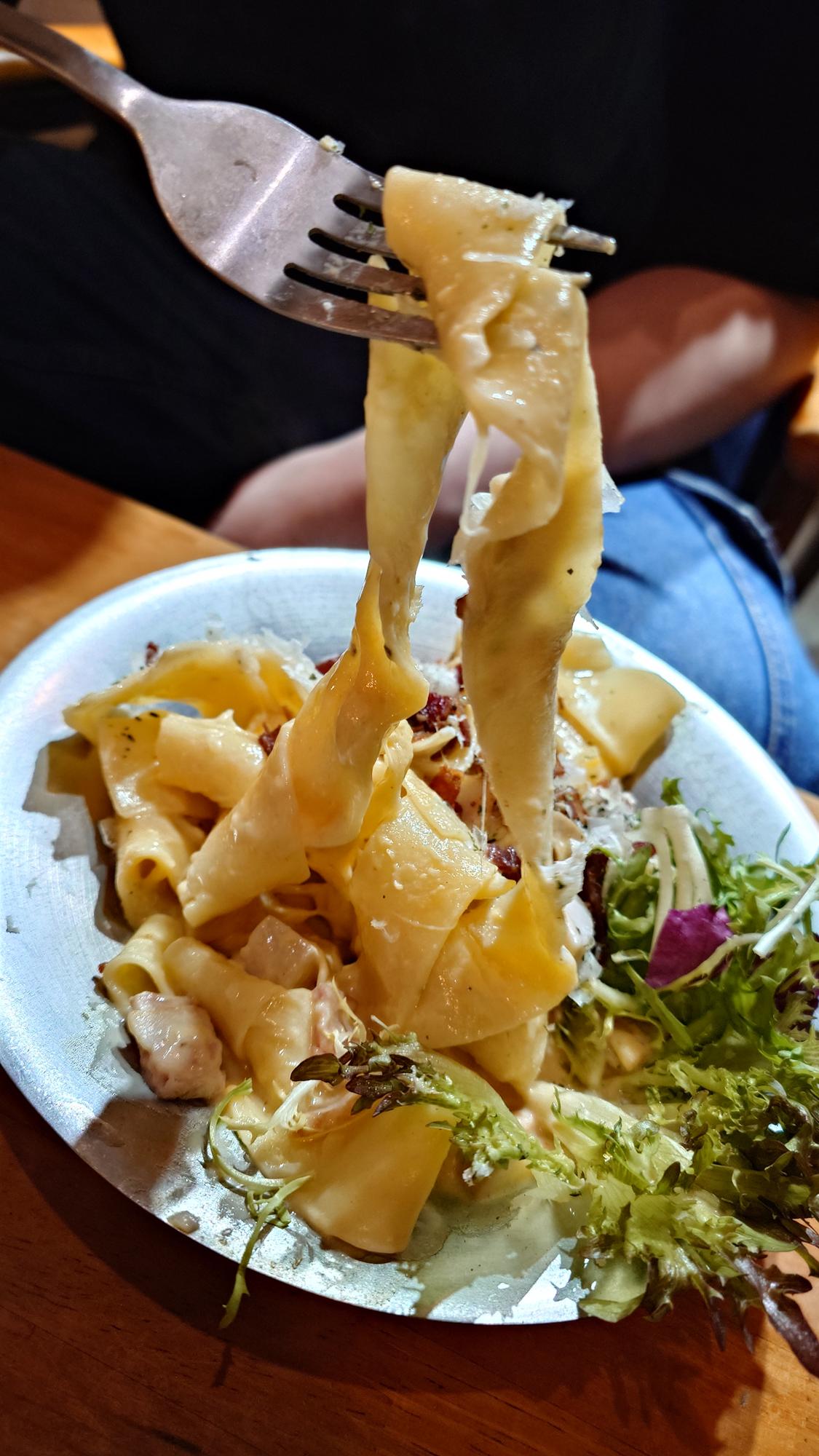 Arthere Café 上樓看看咖啡寬版義大利麵麵條