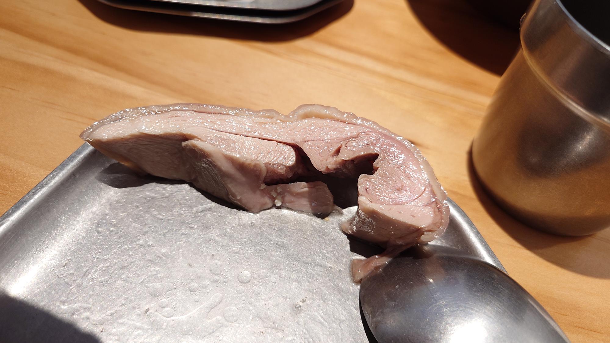 蔥油土雞腿去骨肉質與油蔥香氣