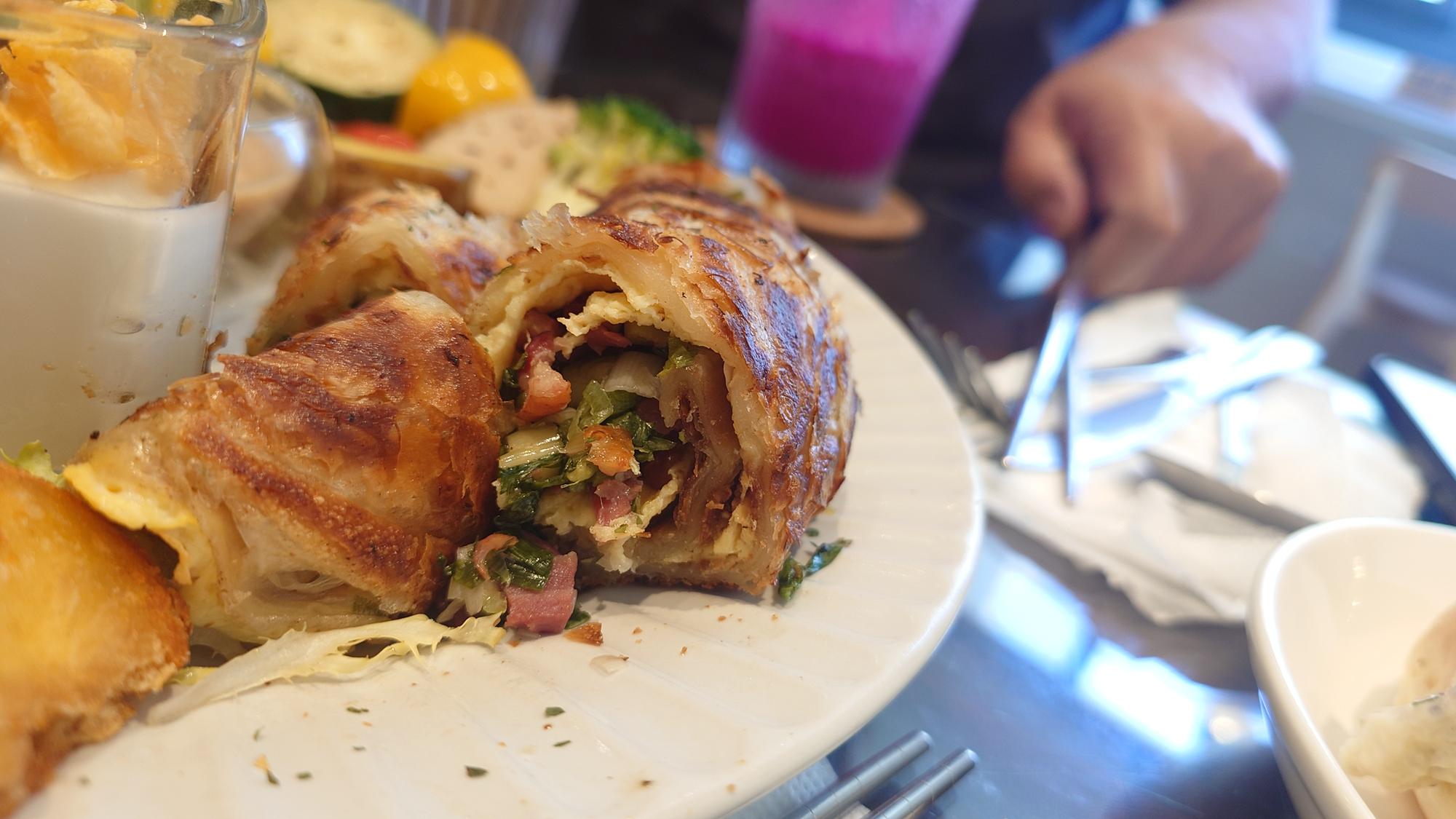 梨在角落早午餐沙拉與蔬菜配餐