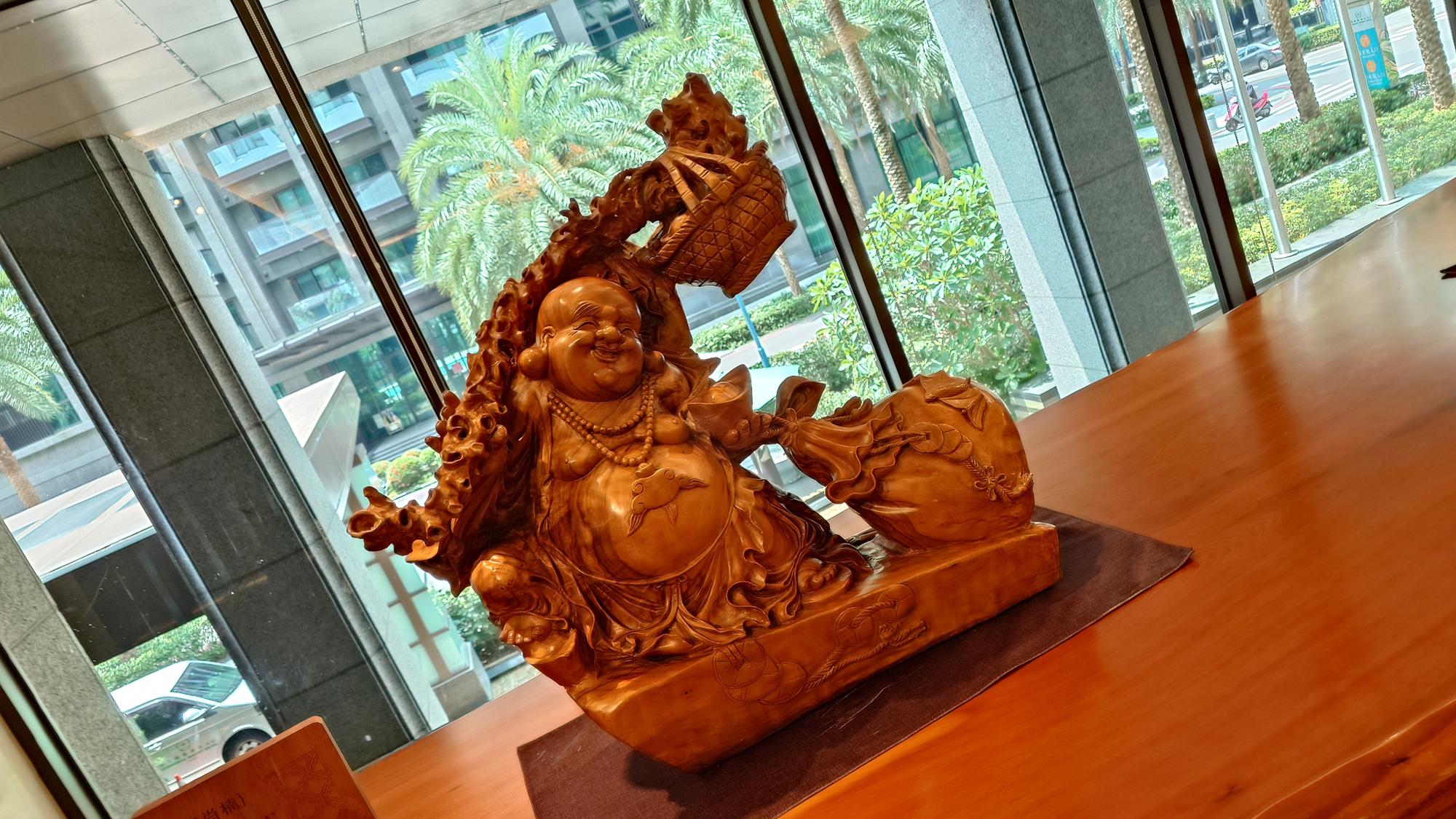 礁溪長榮鳳凰酒店珍貴木雕作品